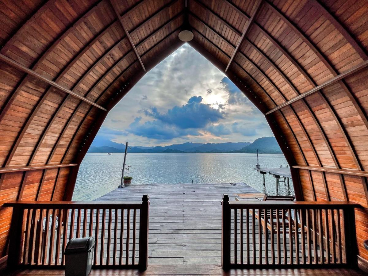 Andreas Resort Sukajaya Ngoại thất bức ảnh